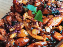 三杯蘑菇鸡-中8楼风尚云南菜(颐堤港店)