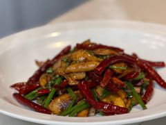 丘北干椒韭菜苔牛肝菌-泓0871臻选云南菜·味庄