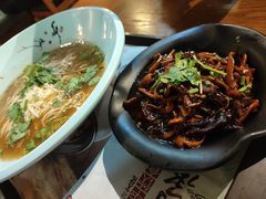 -哇蛙牛功夫面渝都料理(龙阳广场店)