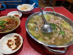 跷脚牛肉-谢老五跷脚牛肉·非遗传承店