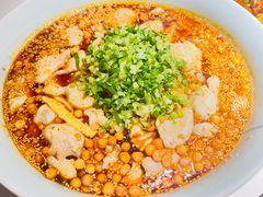 滋味酸辣粉和鱼-麻六记(新天地店)