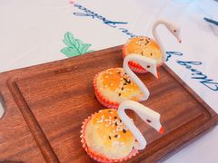 流沙天鹅酥-名苑皇宫酒家(来魅力壁画村店)