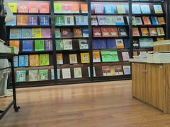 -新华书店(泉城路店)