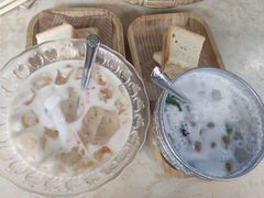 睡映椰-啰啰冰屋(景洪总店)
