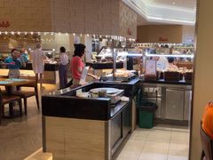 -亚龙湾希尔顿自助餐厅·海鲜·烧烤·沙滩BBQ·现场乐队