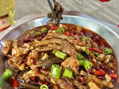 -丹水桥地锅鱼·翘嘴鲌·地方特色全鱼宴(丹江口大坝店)