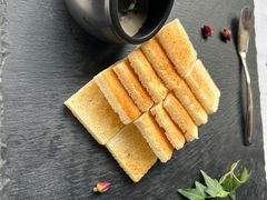 鹅肝烤面包-梧桐