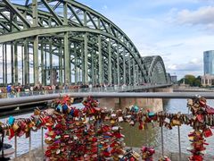 -科隆霍亨索伦桥爱情锁