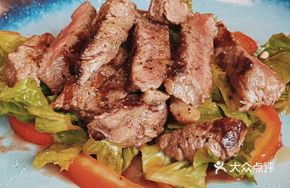 Grilled Beef Tenderloin Steak with Vegetable Salad