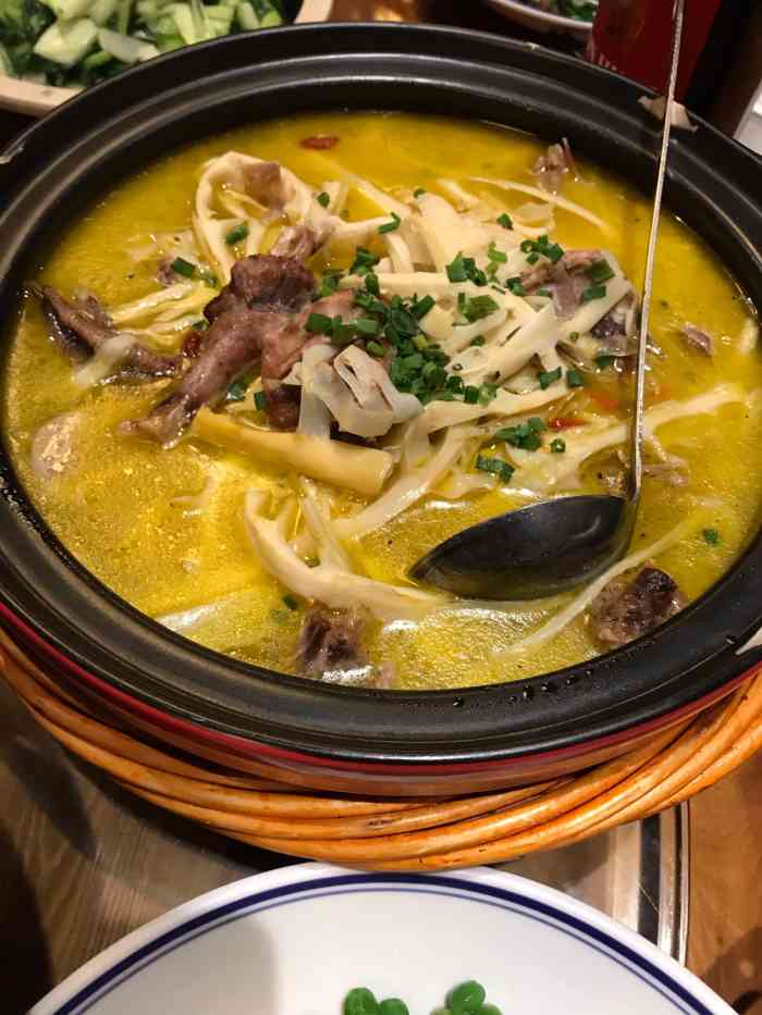 吴记私房菜馆-"工作日偶尔会和同事来这家店吃炒菜 他家菜.