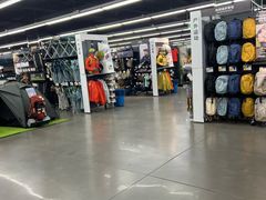 -迪卡侬(西三旗店)