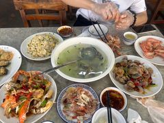 -四川小胡子海鲜(丁村万人海鲜广场店)