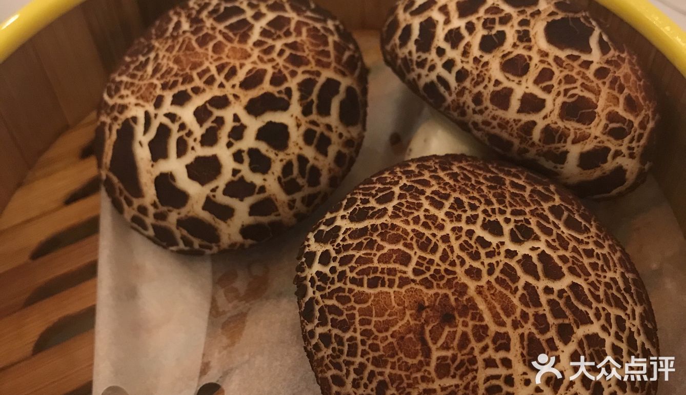 唐宫的午餐套餐来了还是很划算的，这个小兔子真的很好看