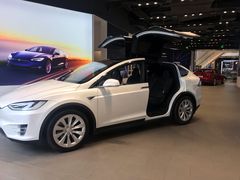 -TESLA 特斯拉(上海太古汇体验店)