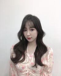 -变画·发型STUDIO