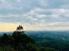 -神光山国家森林公园