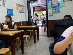 大堂-覃肥叔桂林米粉(粮道街店)