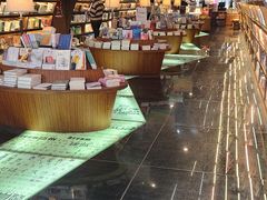 -钟书阁(珍园店)