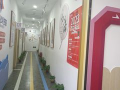 -缤纷鸟美术书法(汉神购物广场校区)