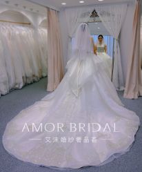 -AMOR艾沫婚纱奢品荟(设计师勒泰店)