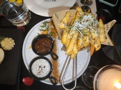 -Mark&Mars Restaurant