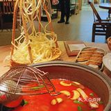 在长沙就能吃到正宗贵州酸汤火锅！！