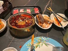 -雍容荟帝王蟹活龙虾展台自助(IFS黑金店)