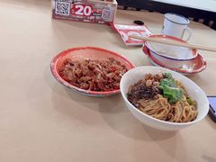 -老三样·旧食新味(绿地店)