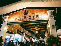 -席娜卡琳火车铁道夜市