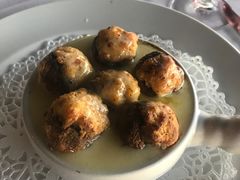 -Top Of Vancouver Revolving Restaurant