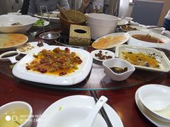 -东巴谷野生菌火锅餐厅