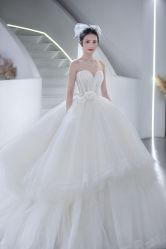 -艾米丽婚纱礼服