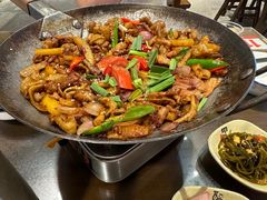 -富正毅三下锅·湘西韵味(天门山索道店)