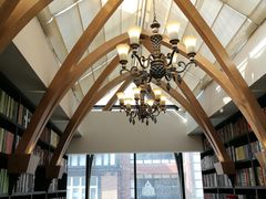 -钟书阁(松江泰晤士小镇店)