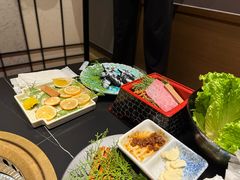 -山川小町·极番烧肉(新地假日广场店)