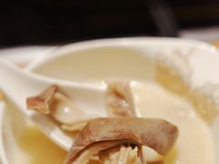 胡椒猪肚鸡（中份2-4人）-湯系·煲汤手艺人(东二环泰禾广场店)