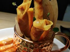 三文鱼春卷-默加东南亚美食(大宁音乐广场店)