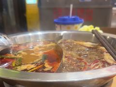 -黔哆哆地摊酸汤火锅(清湖店)