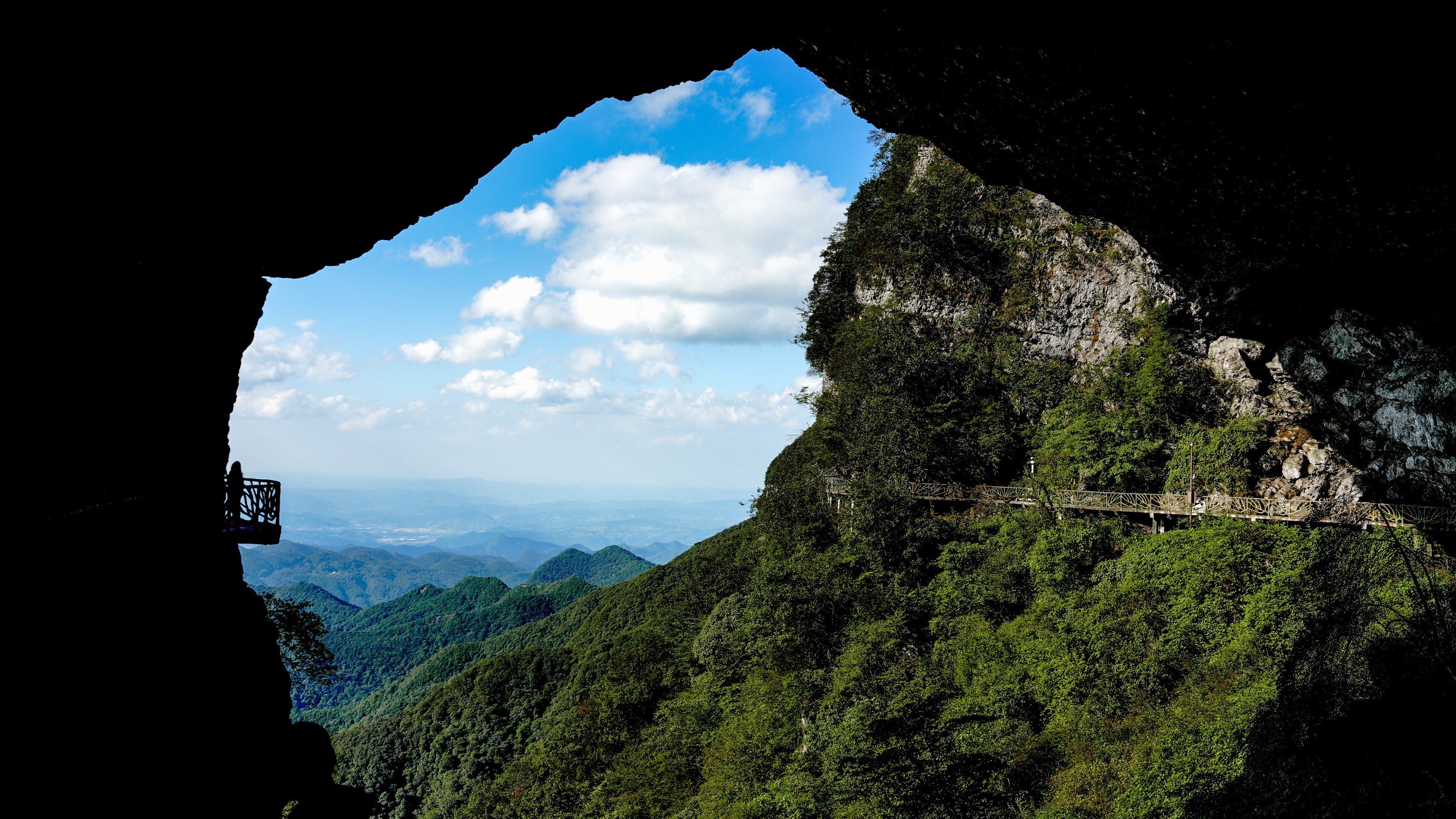 ⌚️时间:2023年9月中旬
📍地点:南川金佛山西坡景区登山步道