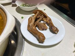 -烧哥美蛙肥肠鱼火锅·十五年社区店
