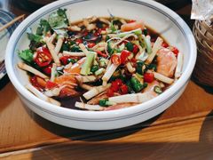 -包整·丝娃娃(一览甲秀楼风景店)