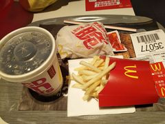 -麦当劳(新世纪环球中心店)