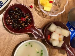 -刀小蛮半只鸡过桥米线(家乐福四元桥店)