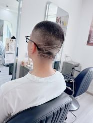 -LILI·HAIR SALON理理造型