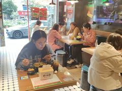 -肥汁米蘭香港米线(定西路店)