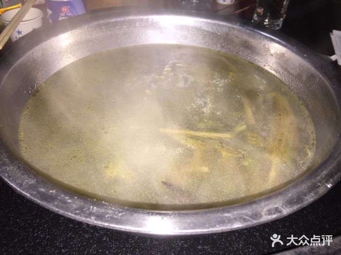 秦哥烧烤总店彝族酸菜汤图片 - 第1张