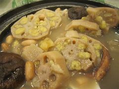 章鱼莲藕煲-六婶西关小厨(光塔路店)