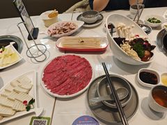 -洪氏嗨捞·广东猪肚鸡·椰子鸡火锅(西咸万象城店)