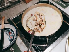 招牌猪肚鸡火锅-尚尚仙·酸汤猪手·猪肚鸡火锅(华联万柳购物中心店)