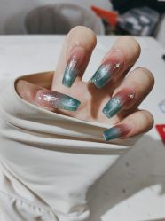 -瞧·享轻奢美甲美睫